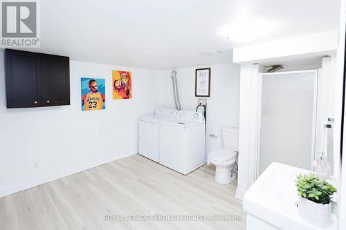 1681 Dale Street, London, ON - Indoor Photo Showing Laundry Room