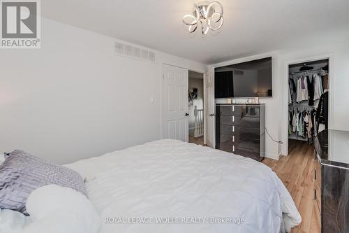 48 Alderson Drive, Cambridge, ON - Indoor Photo Showing Bedroom