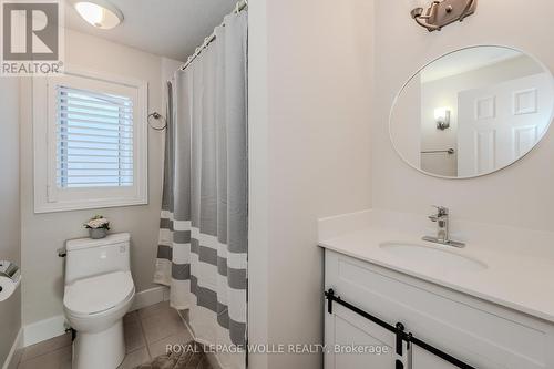 48 Alderson Drive, Cambridge, ON - Indoor Photo Showing Bathroom