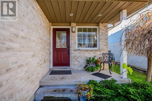 48 Alderson Drive, Cambridge, ON - Outdoor