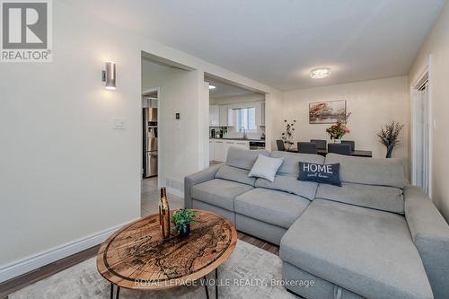 48 Alderson Drive, Cambridge, ON - Indoor Photo Showing Living Room