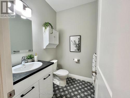 41 Virginia Crescent, Belleville, ON - Indoor Photo Showing Bathroom