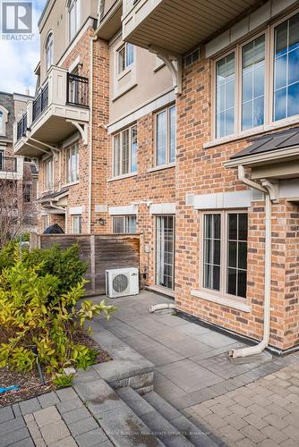 59 - 2441 Greenwich Drive, Oakville, ON - Outdoor