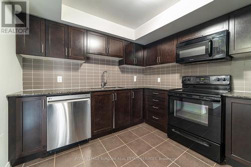 59 - 2441 Greenwich Drive, Oakville, ON - Indoor Photo Showing Kitchen