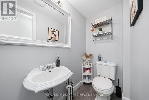 125 Picton Main Street, Prince Edward County, ON - Indoor Photo Showing Bathroom