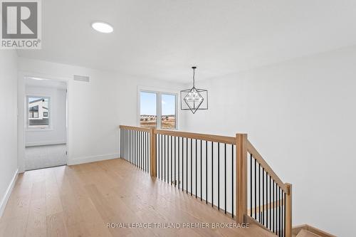 258 Hesselman Crescent, London, ON - Indoor Photo Showing Other Room