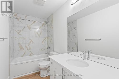 258 Hesselman Crescent, London, ON - Indoor Photo Showing Bathroom