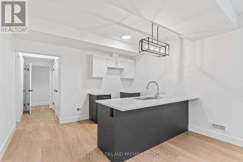 258 Hesselman Crescent, London, ON - Indoor Photo Showing Kitchen