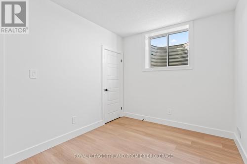 258 Hesselman Crescent, London, ON - Indoor Photo Showing Other Room