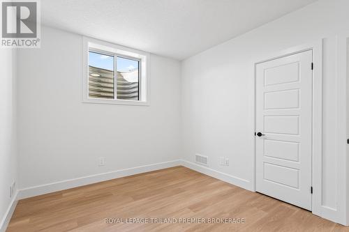 258 Hesselman Crescent, London, ON - Indoor Photo Showing Other Room