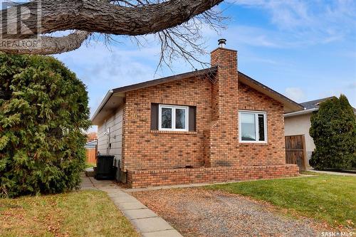 1614 Bradwell Avenue, Saskatoon, SK - Outdoor With Exterior