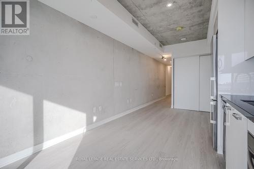 1414 - 195 Mccaul Street, Toronto, ON - Indoor Photo Showing Kitchen