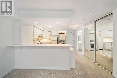 802 - 801 King Street W, Toronto, ON - Indoor Photo Showing Kitchen