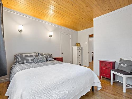 Chambre Ã Â coucher - 932 Ch. Du Lac-Chaud, La Macaza, QC - Indoor Photo Showing Bedroom