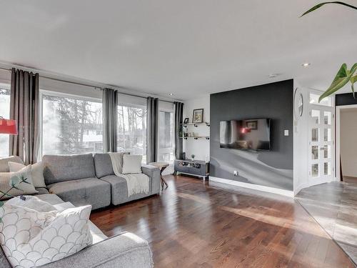 Living room - 1160 Rue De Bougainville, Saint-Bruno-De-Montarville, QC - Indoor Photo Showing Living Room