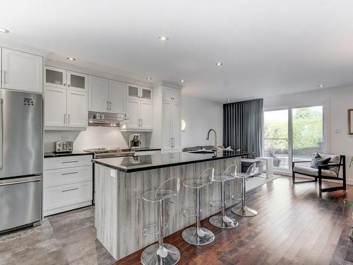 Intergenerational - 1160 Rue De Bougainville, Saint-Bruno-De-Montarville, QC - Indoor Photo Showing Kitchen With Upgraded Kitchen