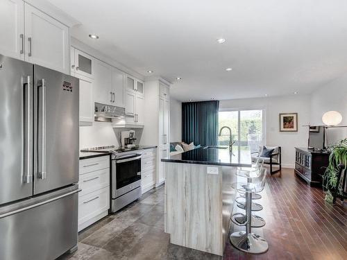 Intergenerational - 1160 Rue De Bougainville, Saint-Bruno-De-Montarville, QC - Indoor Photo Showing Kitchen With Upgraded Kitchen