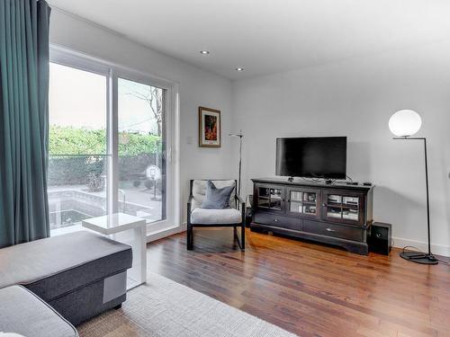 Intergenerational - 1160 Rue De Bougainville, Saint-Bruno-De-Montarville, QC - Indoor Photo Showing Living Room