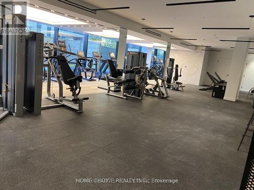 606 - 127 Broadway Avenue N, Toronto, ON - Indoor Photo Showing Gym Room