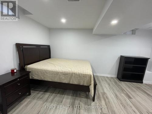 997 Francine Crescent, Mississauga, ON - Indoor Photo Showing Bedroom