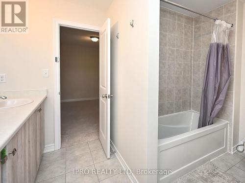 29 Junior Road, Brampton, ON - Indoor Photo Showing Bathroom