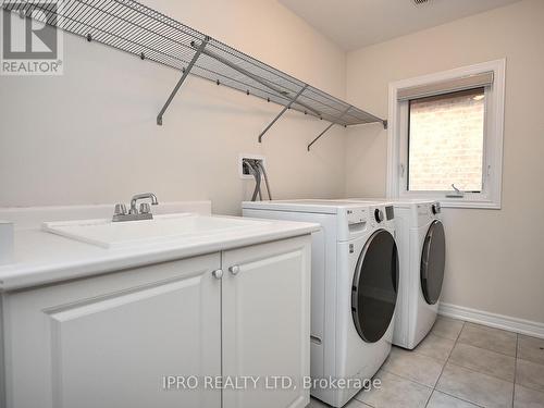 29 Junior Road, Brampton, ON - Indoor Photo Showing Laundry Room