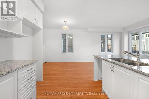 48 Brown Street, Erin, ON - Indoor Photo Showing Kitchen With Double Sink With Upgraded Kitchen