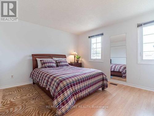 423 Brownridge Drive, Vaughan, ON - Indoor Photo Showing Bedroom