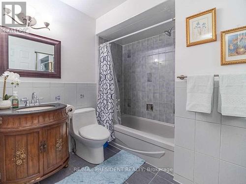 423 Brownridge Drive, Vaughan, ON - Indoor Photo Showing Bathroom