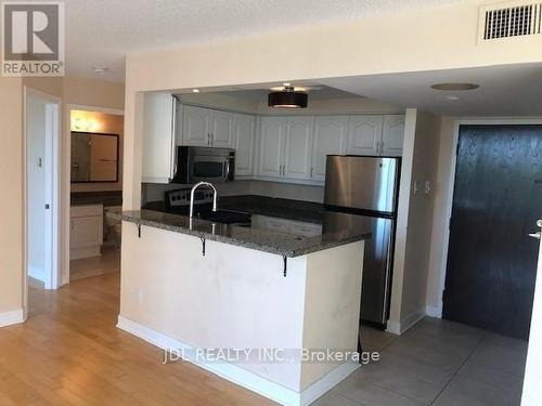 601 - 409 Bloor Street E, Toronto, ON - Indoor Photo Showing Kitchen