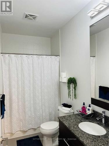 408 - 500 Sherbourne Street, Toronto, ON - Indoor Photo Showing Bathroom