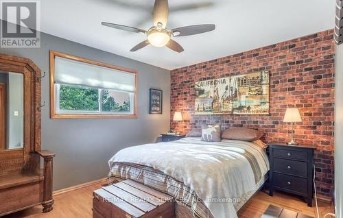 96 Purdy Crescent, Hamilton, ON - Indoor Photo Showing Bedroom