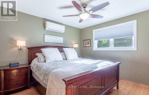 96 Purdy Crescent, Hamilton, ON - Indoor Photo Showing Bedroom