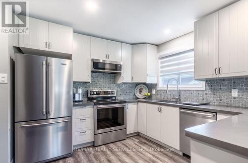 96 Purdy Crescent, Hamilton, ON - Indoor Photo Showing Kitchen With Upgraded Kitchen