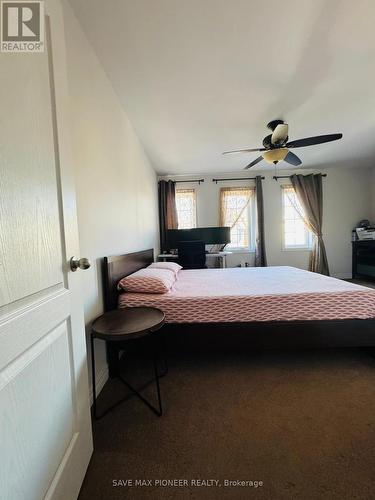 16 Mcechearn Crescent E, Caledon, ON - Indoor Photo Showing Bedroom