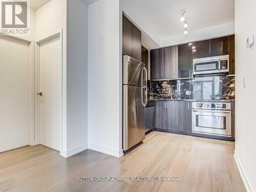 623 - 98 Lillian Street, Toronto, ON - Indoor