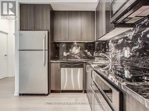 623 - 98 Lillian Street, Toronto, ON - Indoor Photo Showing Kitchen