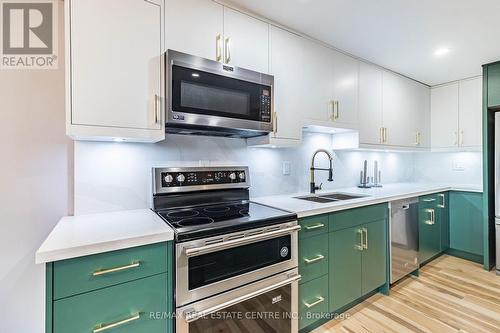 508 - 101 Prudential Drive, Toronto, ON - Indoor Photo Showing Kitchen With Double Sink With Upgraded Kitchen