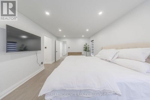 59 Prince Charles Way, Markham, ON - Indoor Photo Showing Bedroom