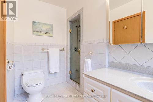 18 Burnt Log Crescent, Toronto, ON - Indoor Photo Showing Bathroom