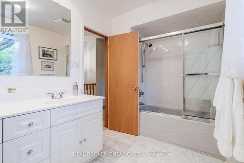 18 Burnt Log Crescent, Toronto, ON - Indoor Photo Showing Bathroom