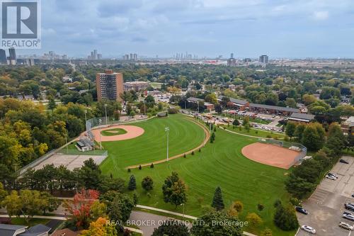 18 Burnt Log Crescent, Toronto, ON - Outdoor With View