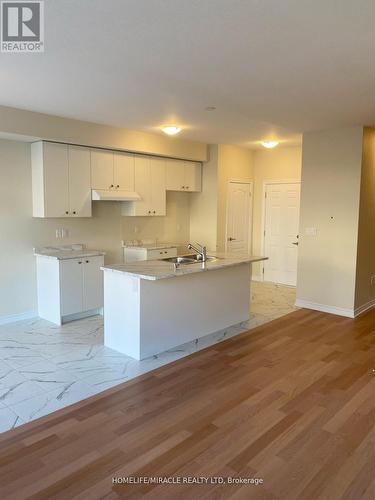 56 Sun Haven Lane, Thorold, ON - Indoor Photo Showing Kitchen