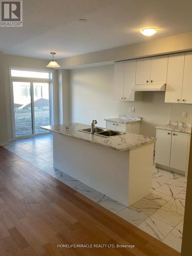 56 Sun Haven Lane, Thorold, ON - Indoor Photo Showing Kitchen With Double Sink