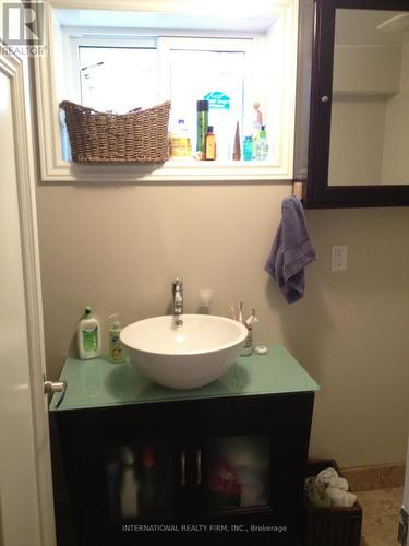 216 Bogert Avenue, Toronto, ON - Indoor Photo Showing Bathroom