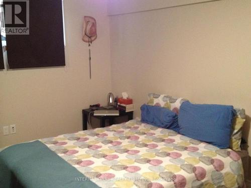 216 Bogert Avenue, Toronto, ON - Indoor Photo Showing Bedroom