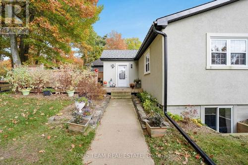 33 Frank Street, Wasaga Beach, ON - Outdoor