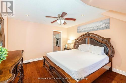 36 Dunvegan Crescent, Brampton, ON - Indoor Photo Showing Bedroom