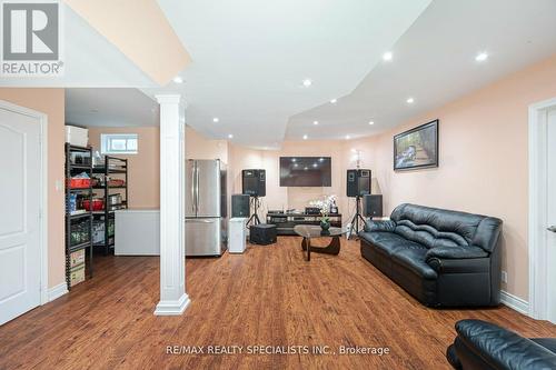 36 Dunvegan Crescent, Brampton, ON - Indoor