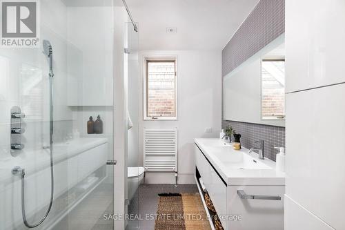 22 Queen Anne Road, Toronto, ON - Indoor Photo Showing Bathroom